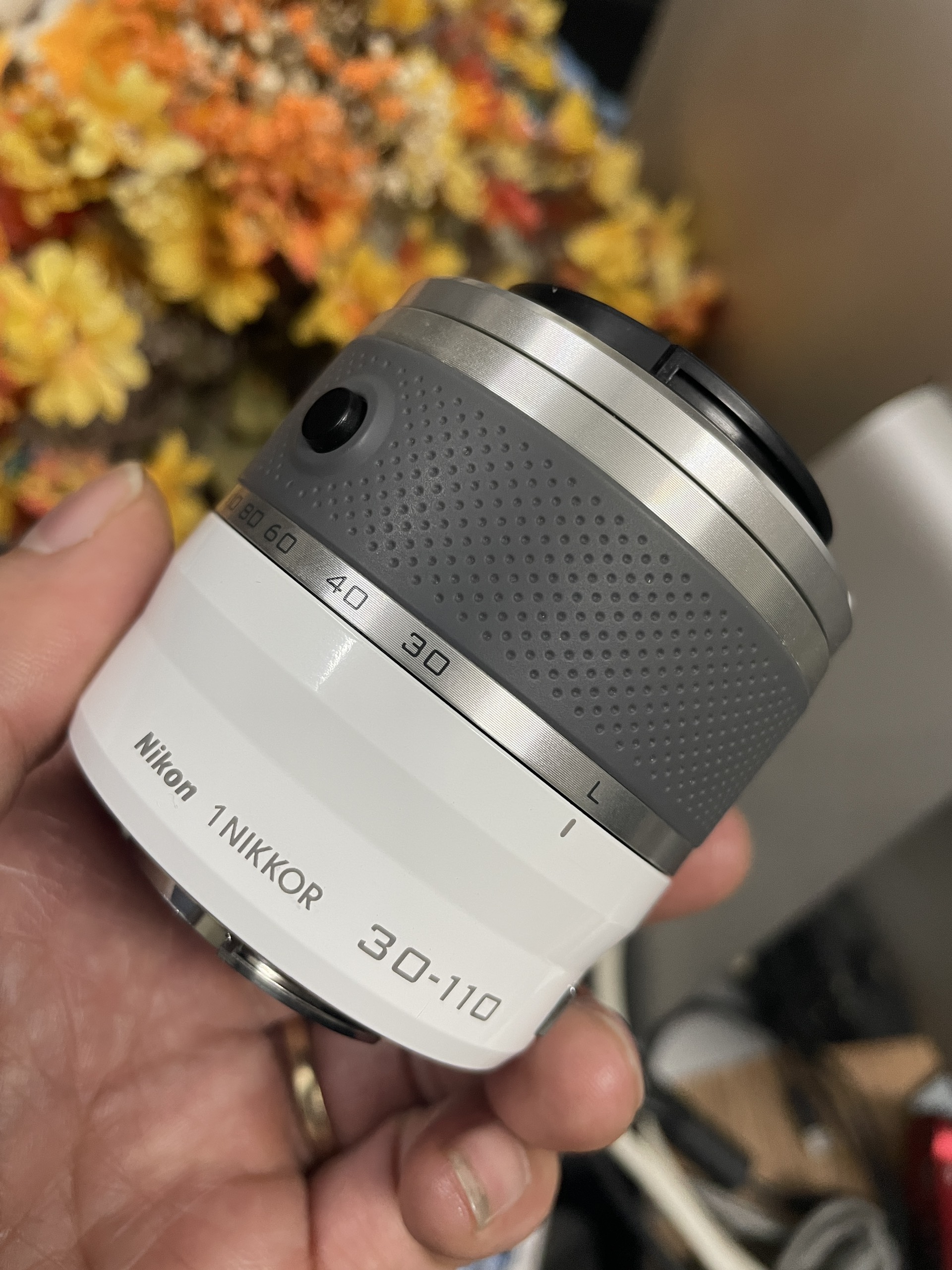 Ống kính nikon j 30-110 đẹp xuất sắc