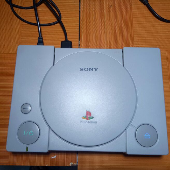 thân máy game ps1