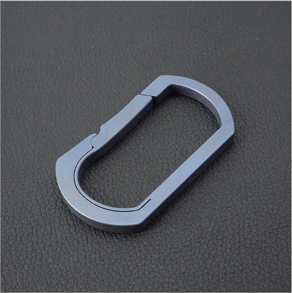 móc treo khóa chữ D titanium  viền thẳng