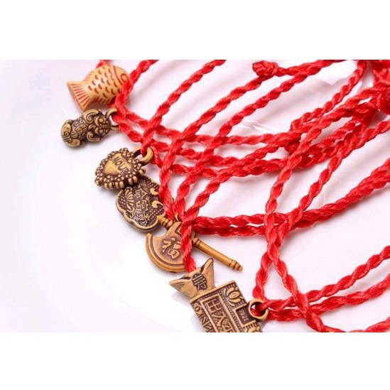 [quà tặng vòng tay chỉ đỏ may mắn]2