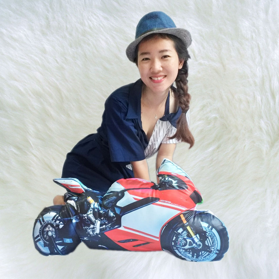 Gối ôm xe ducati cho bé quà tặng độc đáo siêu dễ thương gối ôm 3d