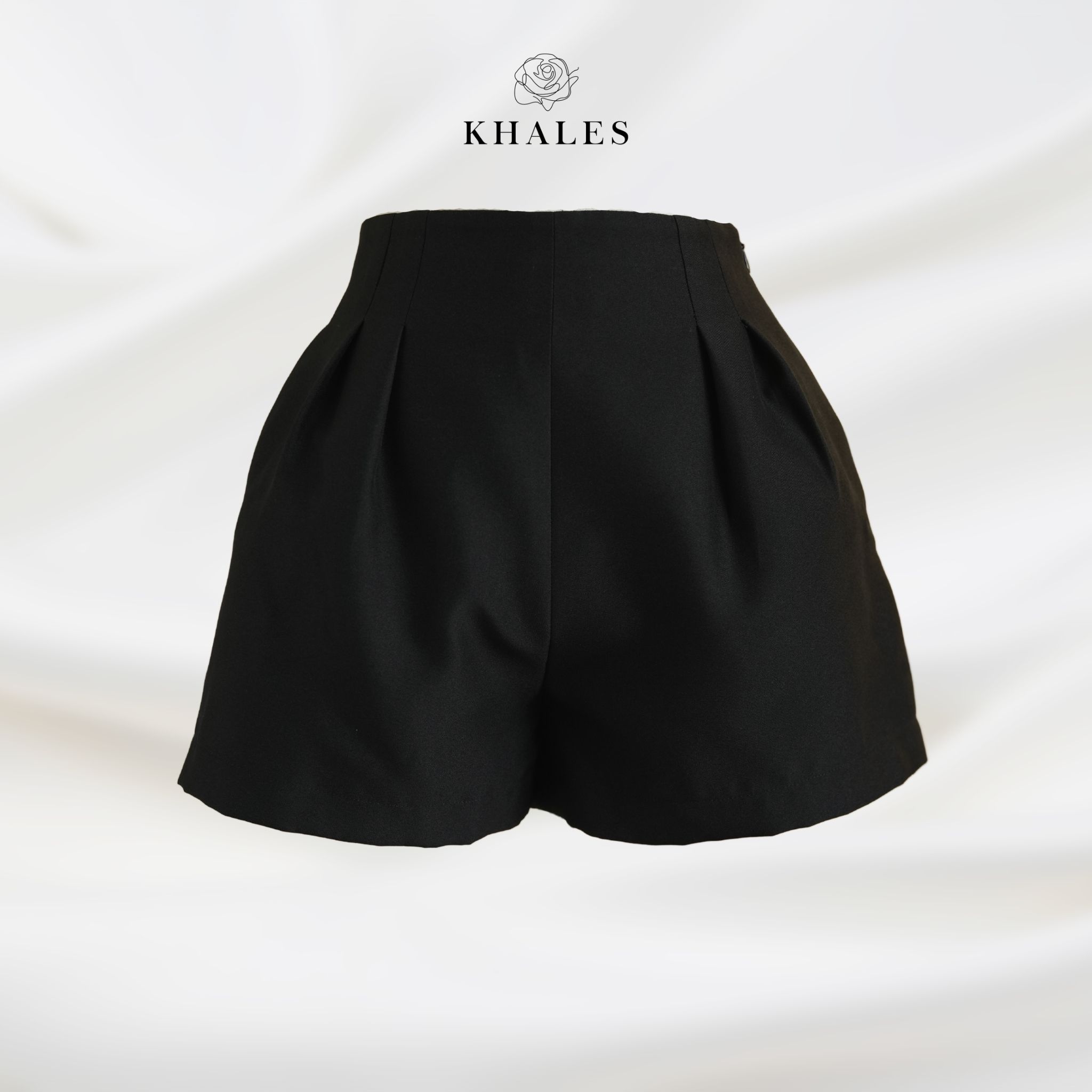 Quần short KHALES Luna cạp cao vải tafta đen có túi