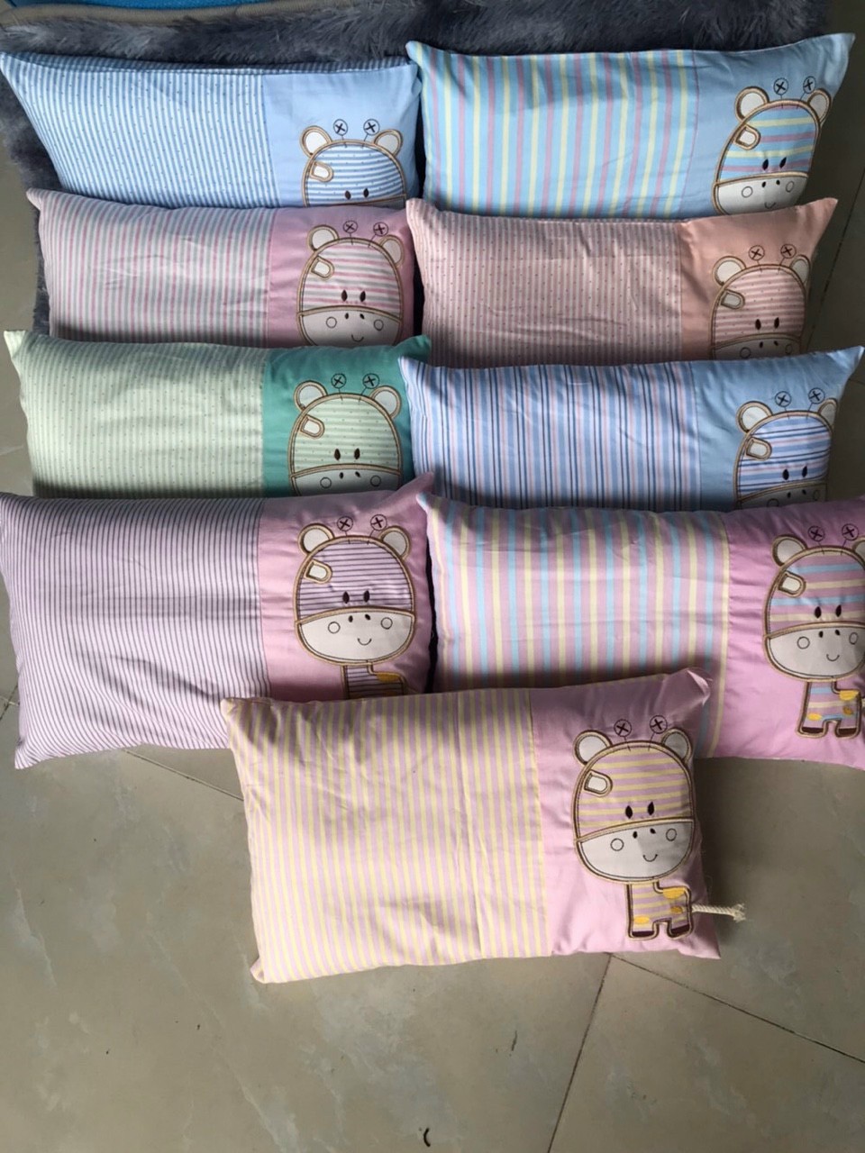 Gối MATXA Trẻ Em Hình Thú Vỏ Gối COTTON, Ruột Bông Trắng Tinh Khiết kichs thuowcs 25x45cm -TRANLANSHOP
