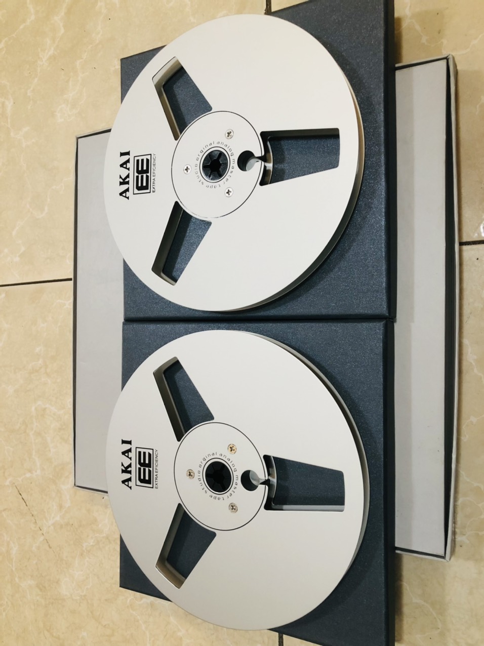 2 chiếc Xương nhôm băng 7 akai mầu trắng