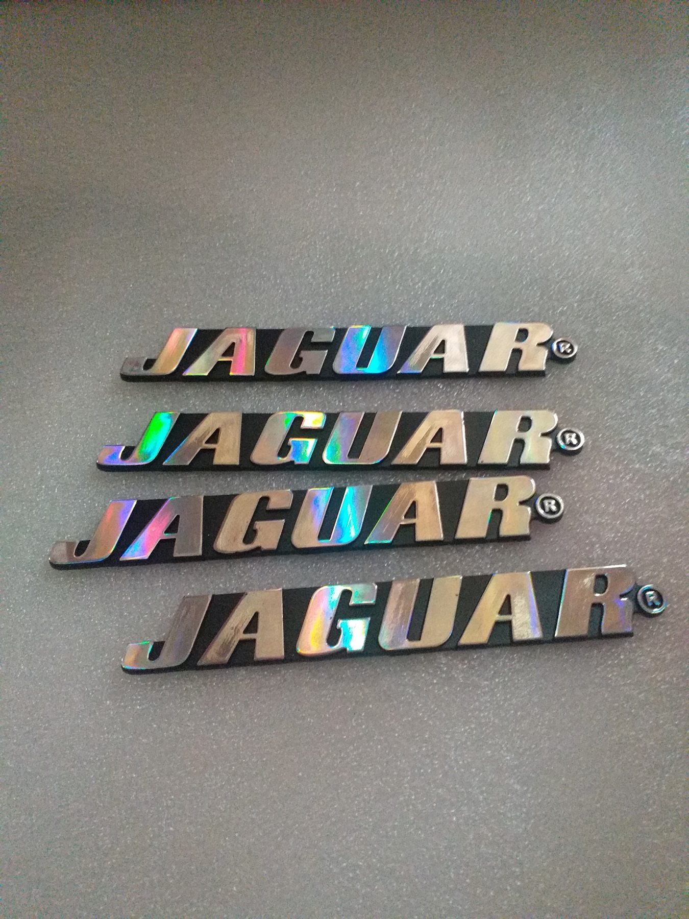 Tem loa dùng để dán thùng loa thương hiệu jarguar , kích thước 12 x 2cm - giá 1 đôi