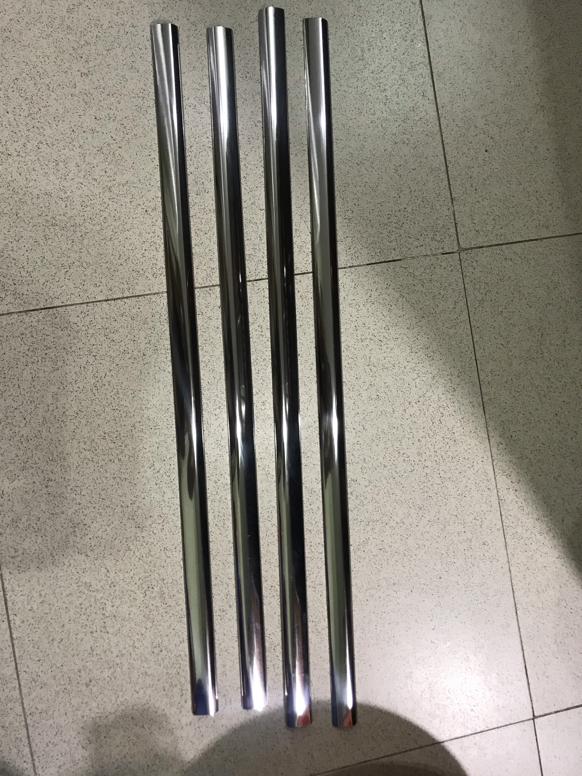 Bộ 4 ốp nẹp viền chân kính inox xe Ford Everest 2006 đến 2015