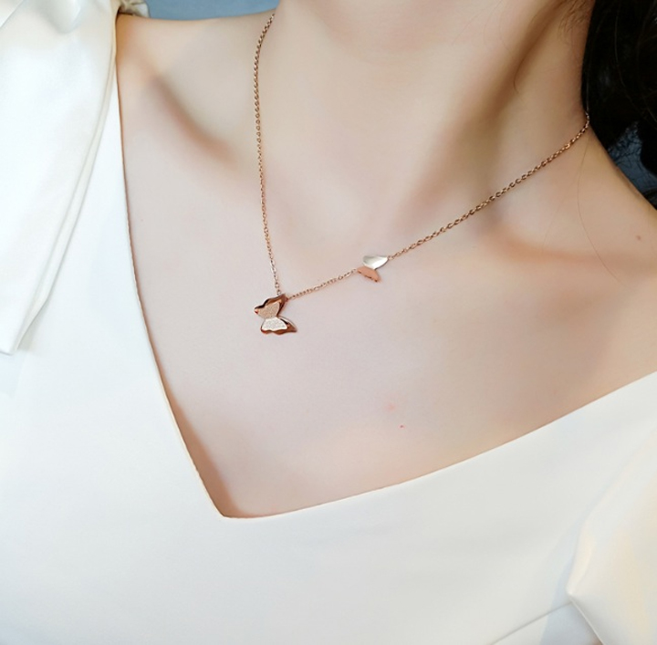 Dây chuyền Titan Đôi Bướm phun cát cách điệu