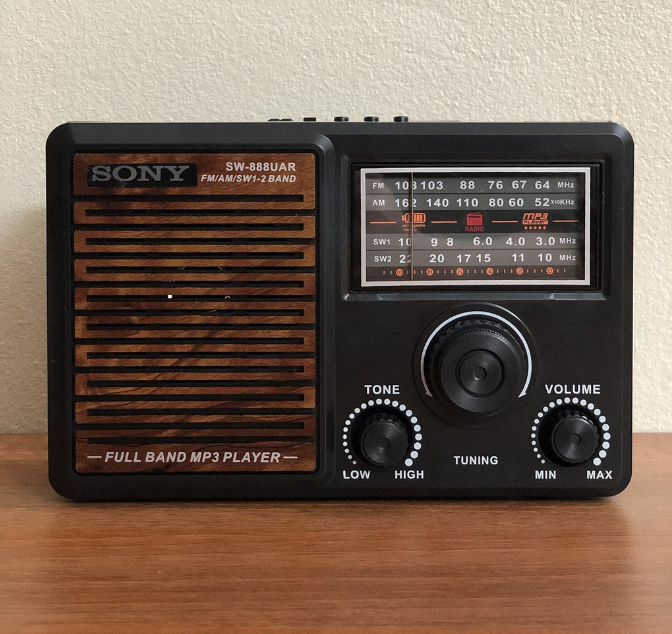 Đài Radio Sony Gía Rẻ, Đài Radio Sony SW-888UAR,Nghe Ðược Nhiều Kênh Độ Nhạy Cao, Đọc Thẻ Nhớ, USB  Bắt Sóng Tốt , Âm Thanh , Rõ Ràng