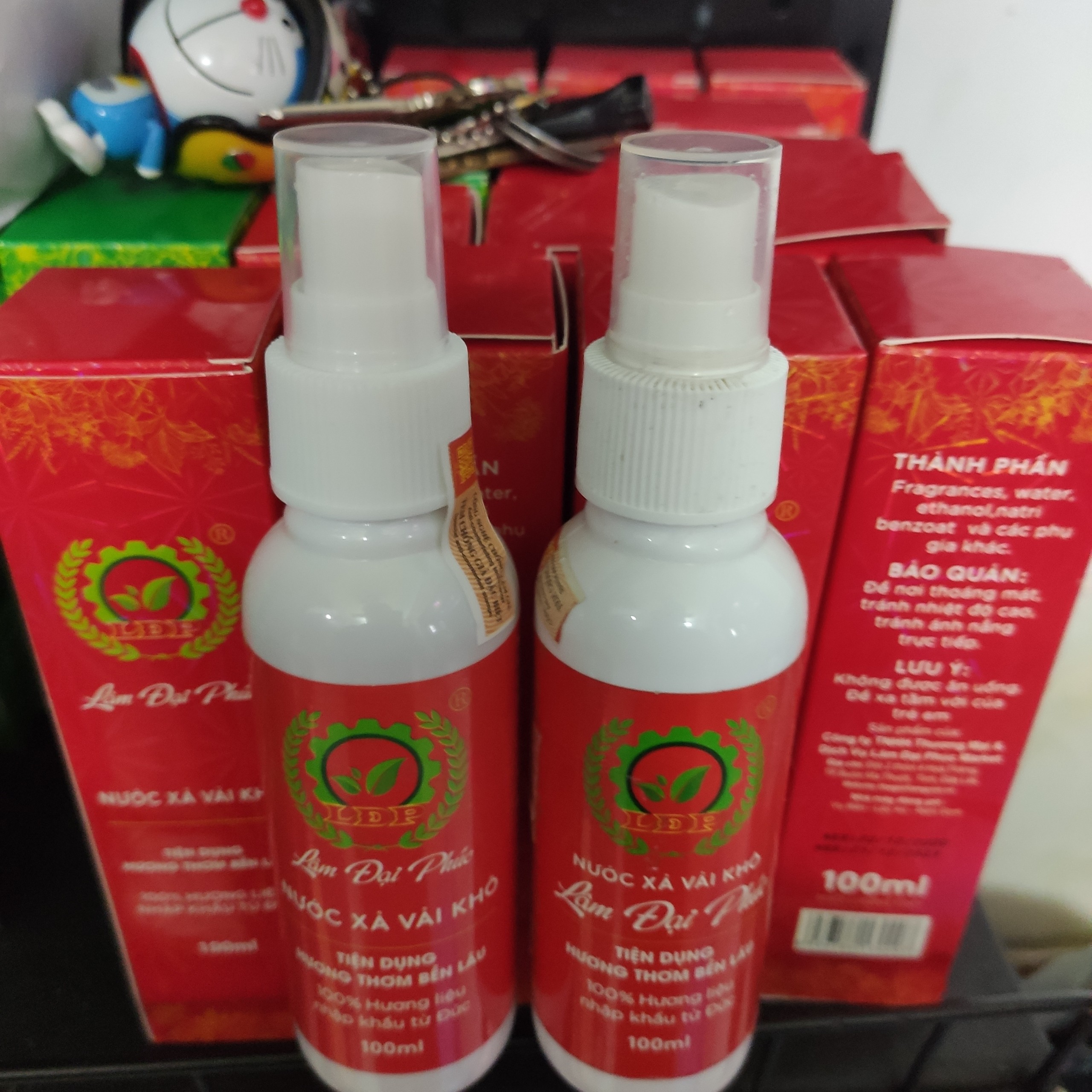 [HCM]Combo 2 chai nước xịt xả vải khô hương nước hoa LĐP MÀU ĐỎ Tặng kèm bóng giặt