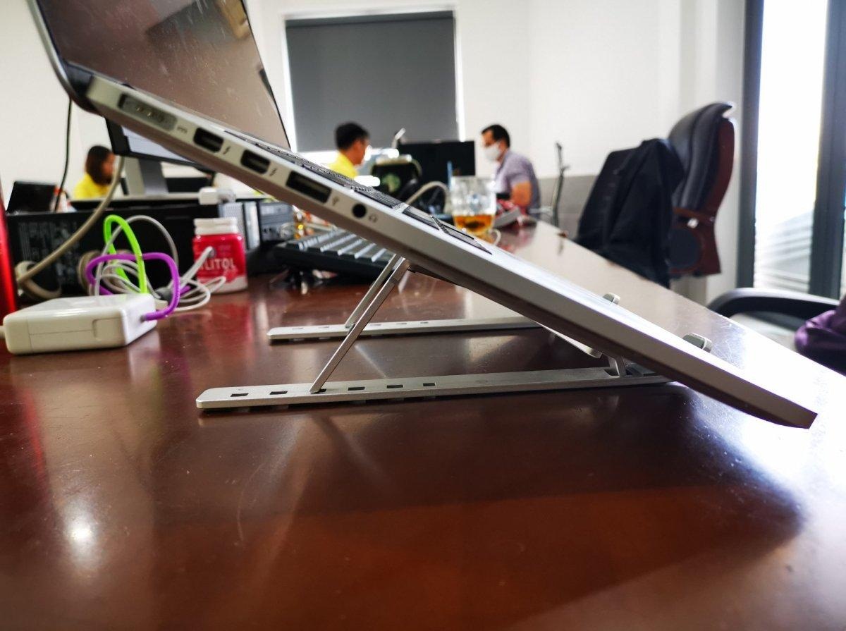 Giá Đỡ Laptop, Máy Tính Bảng Gấp Gọn Bằng Hợp Kim Nhôm Kèm Túi Đựng