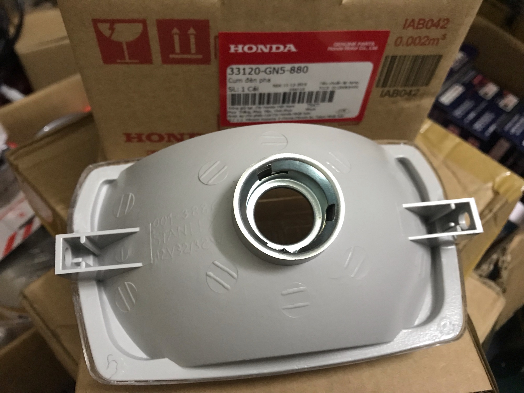 Pha đèn trước xe Dream Thái hãng