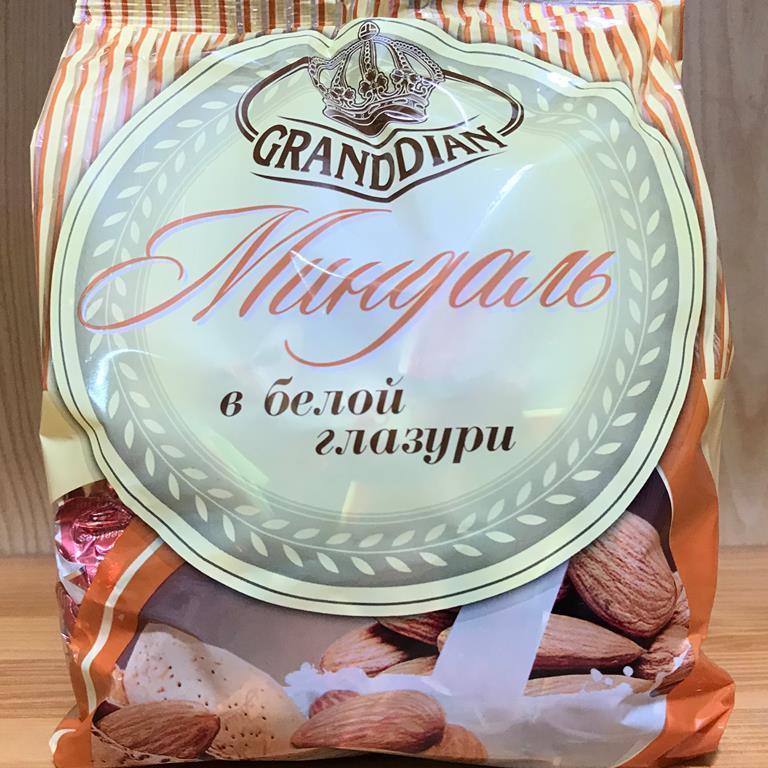 Kẹo chocolate trắng-hạnh nhân Grand Dian Nga, gói 450 gam