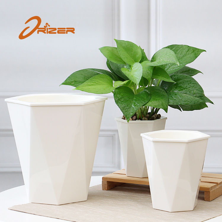 Chậu hoa thông minh , chậu tự dưỡng U03