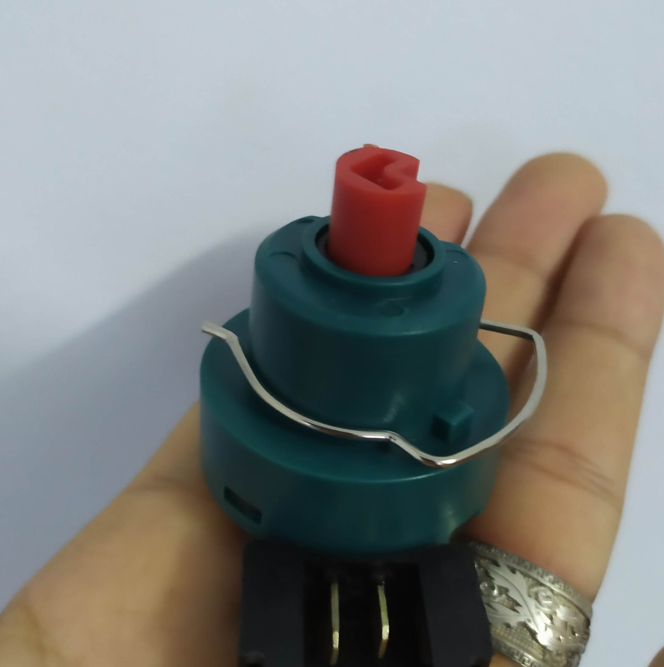 Đế khóa điện Vespa, liberty hàng Zin
