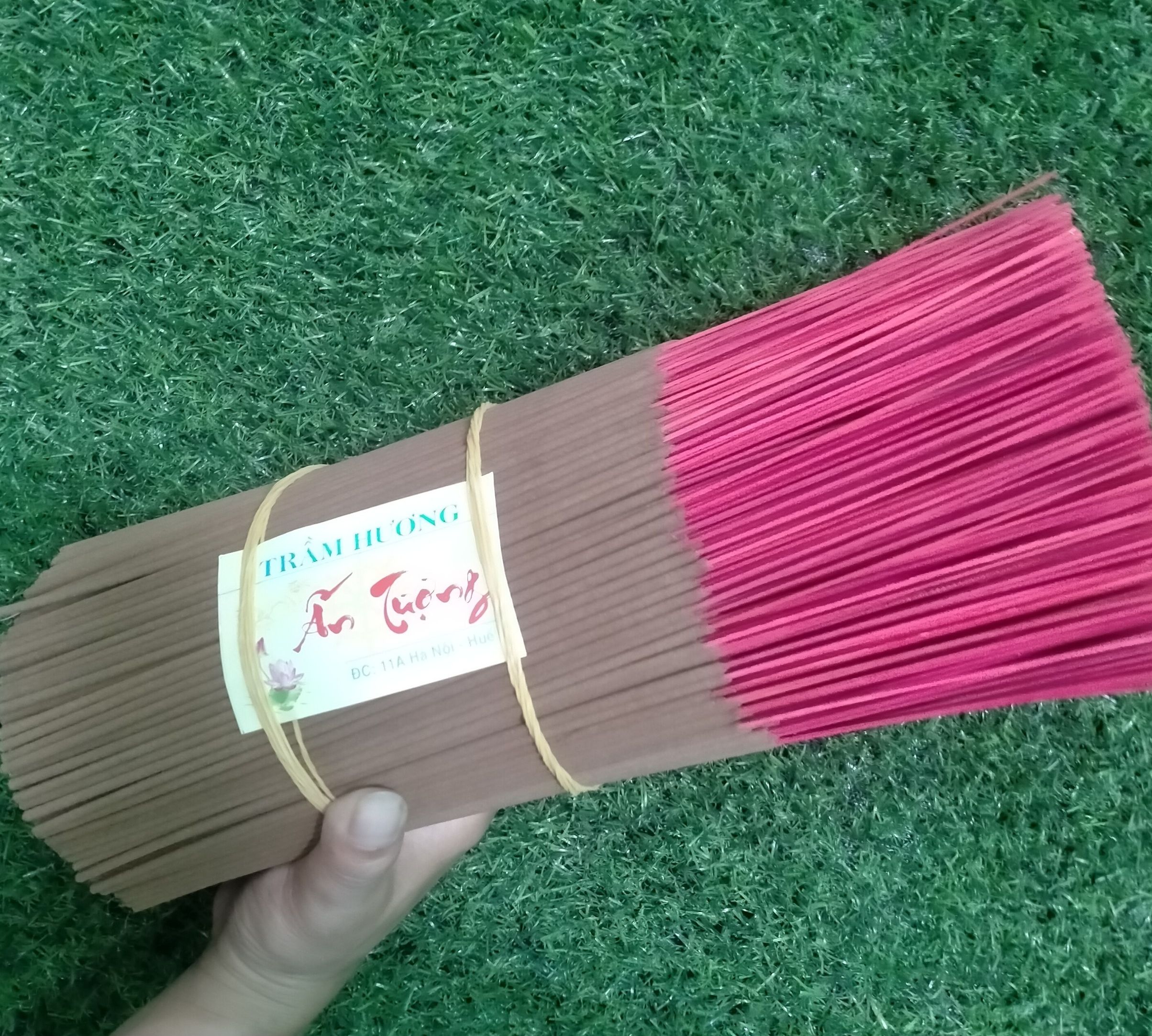 1,5kg, 1kg , 350g nhang QUẾ huế  ( NHANG SẠCH THƠM DỊU NHẸ ÍT KHÓI  ,  cao 34cm )