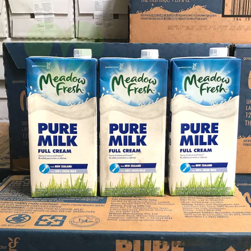 Sữa tiệt trùng nguyên kem nhãn hiệu Meadow Fresh 1L