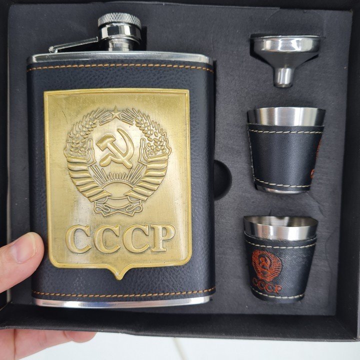 Bình đựng rượu bằng inox 304 cccp bọc da dập nổi tặng 2 chén + 1 phễu dung tích 200 ml