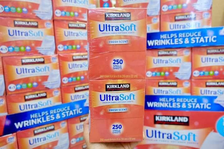 [HCM]Giấy thơm quần áo của Mỹ Kirkland Ultra soft loại 250 tờ( mẫu mới2 hộp)
