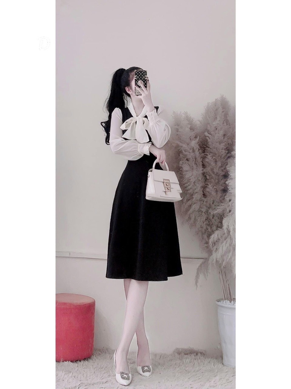 Đầm xòe tay dài đính nơ nhẹ nhàng