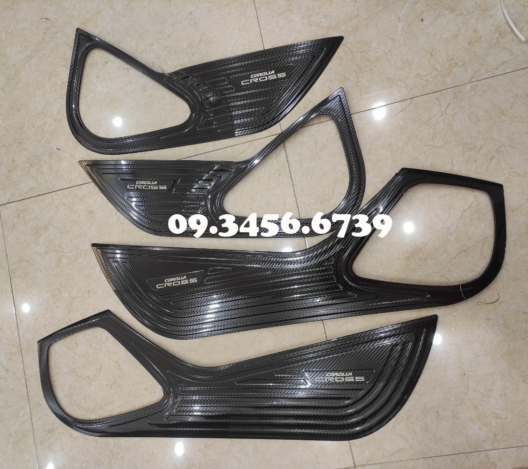 Bộ 4 ốp tapli cửa xe Toyota Cross 2020 2021 2022 2023-Mẫu carbon/ titan- , Lắp Đặt Dễ Dàng Tại Nhà, Phụ Kiện Trang Trí Xe Sang Trọng Hơn