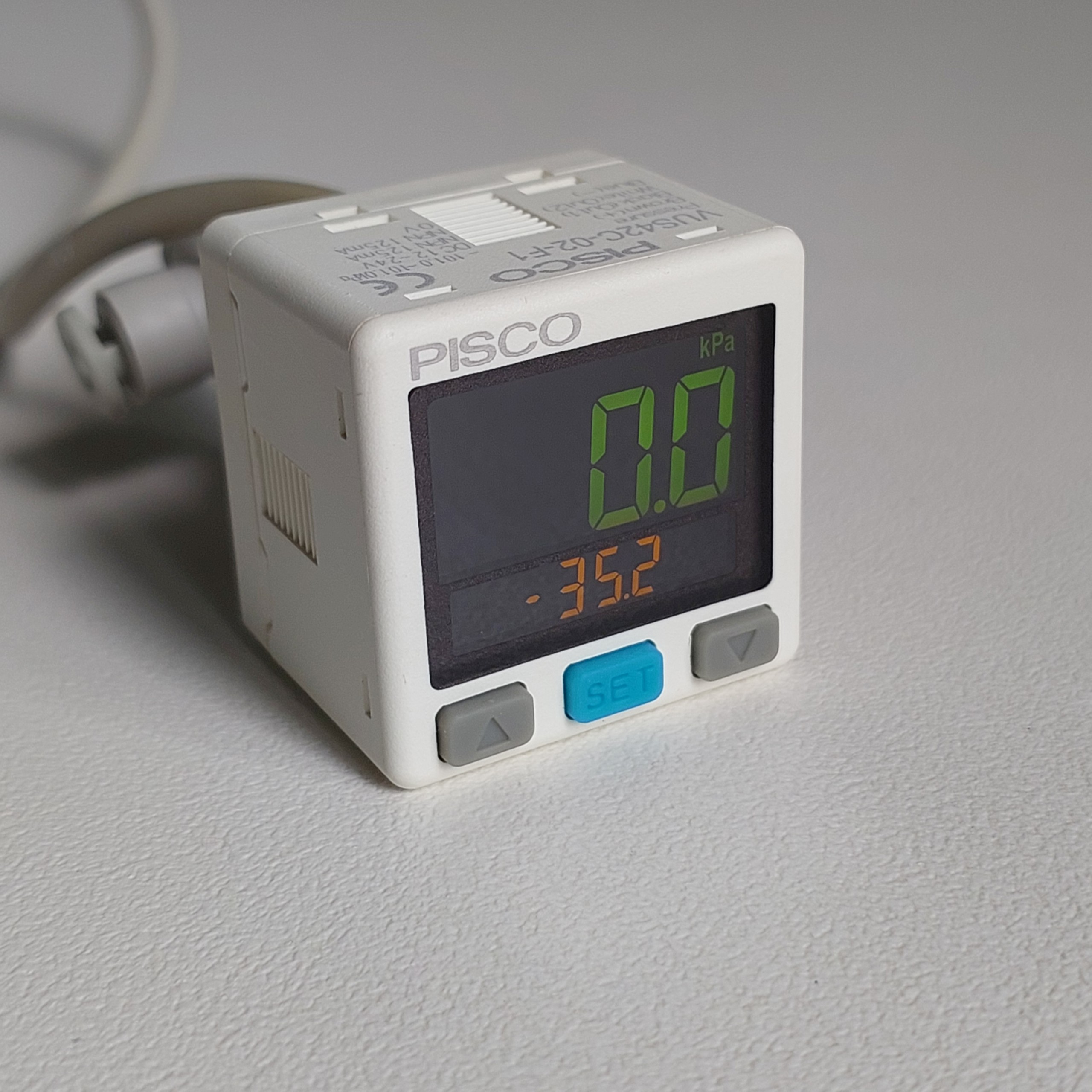 Cảm biến áp suất khí âm dương Pisco VUS42C-02-F1, Dãy áp suất -101.0 đến +101.0 kPa