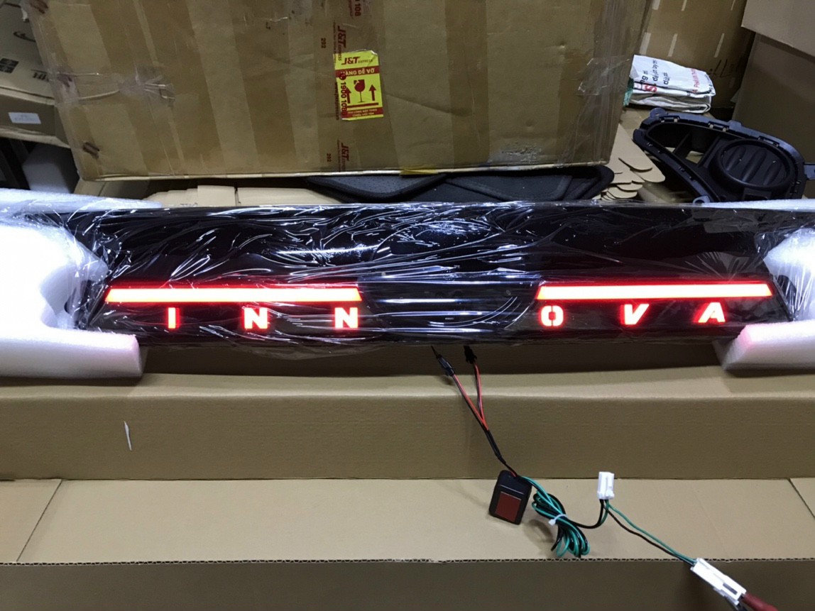Đèn hậu và led cốp, đèn cốp cho xe toyota innova 2017-2021