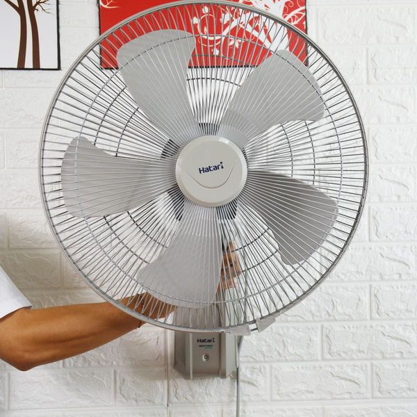 Quạt treo tường hatari iw18m1