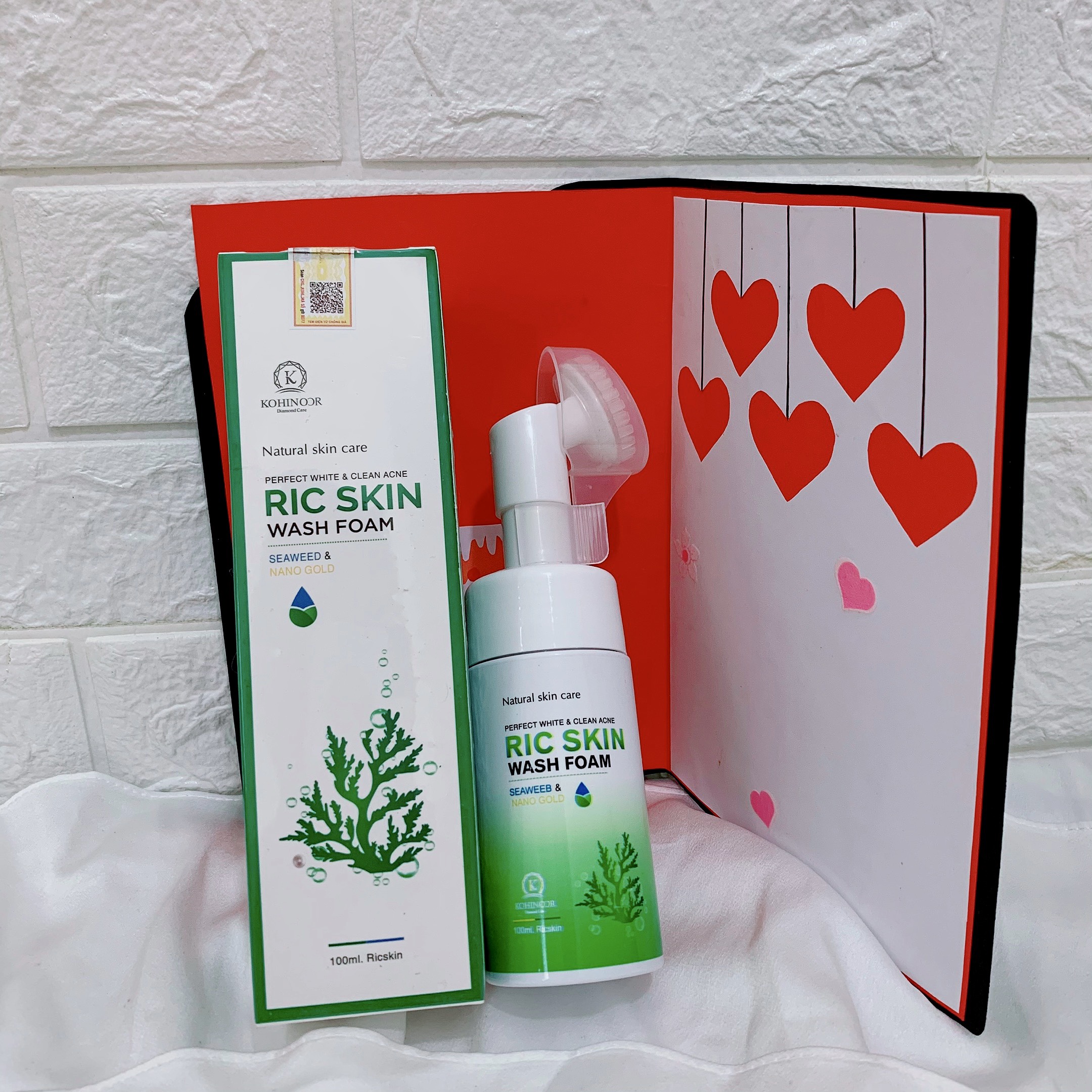Sữa rửa mặt Ric Skin ngăn ngừa mụn, dưỡng trắng da