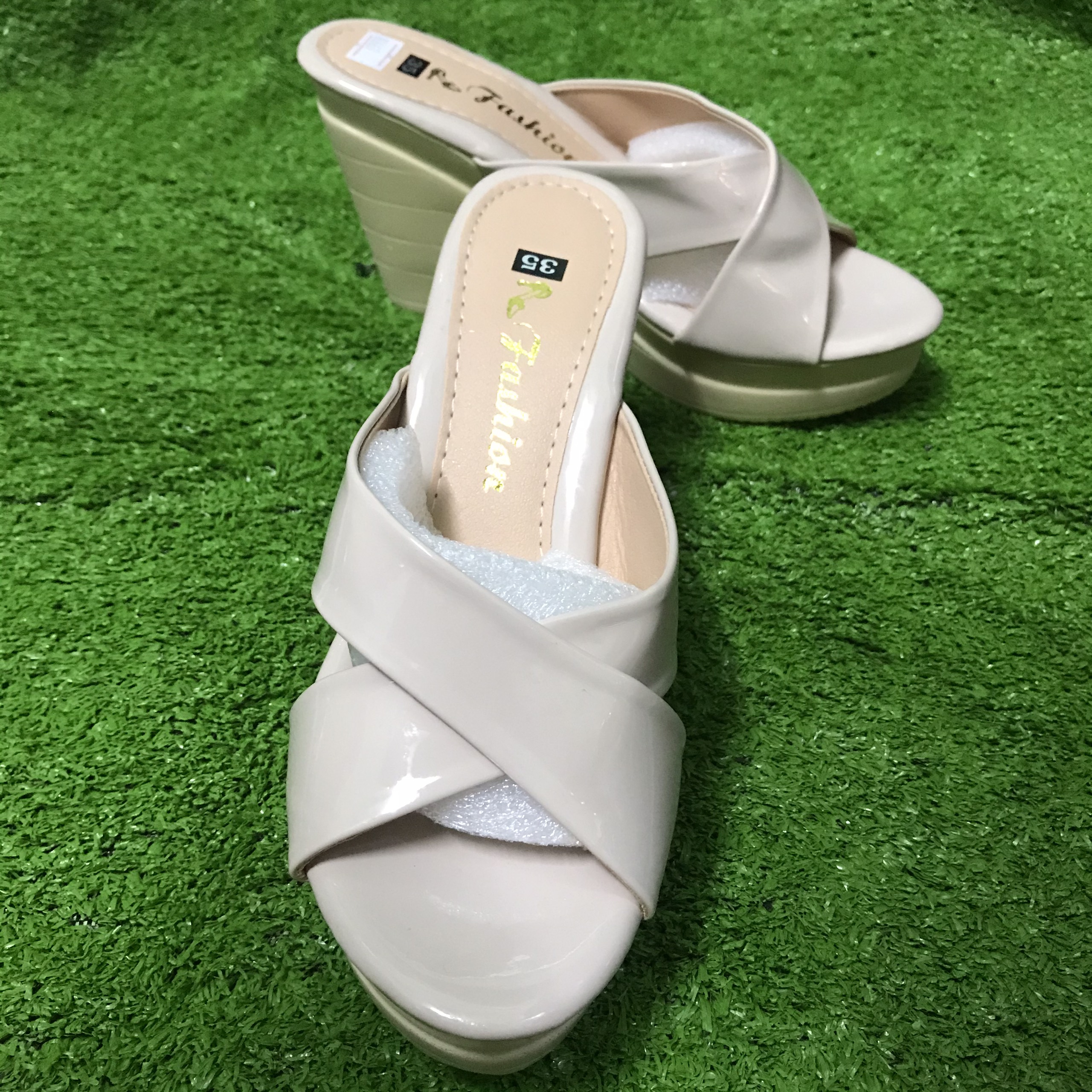 Dép xuồng quai chéo cao 9p