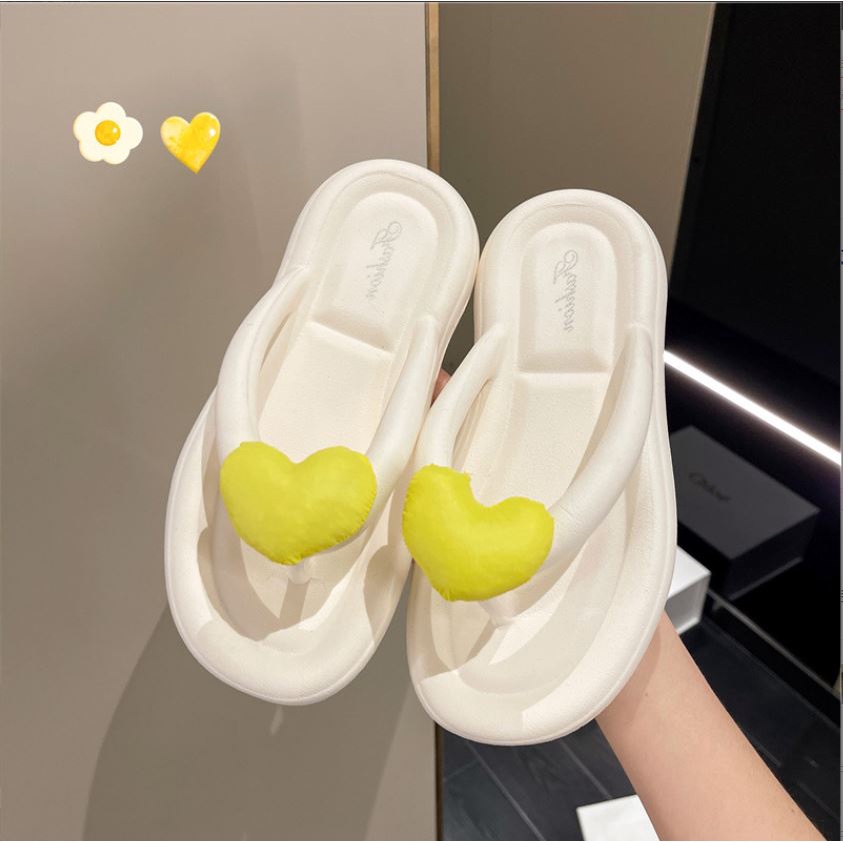 Dép lê bánh mì, dép tông xỏ ngón hoạ tiết trái tim cute độn đế 2cm