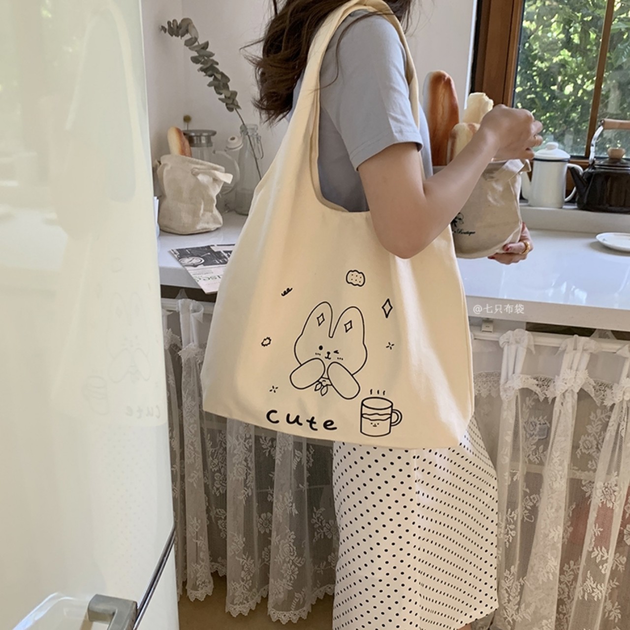 Túi tote thời trang cao cấp hàng nhập Quảng Châu túi vãi  túi quai lền thiết kế tỉ mĩ hợp thời trang