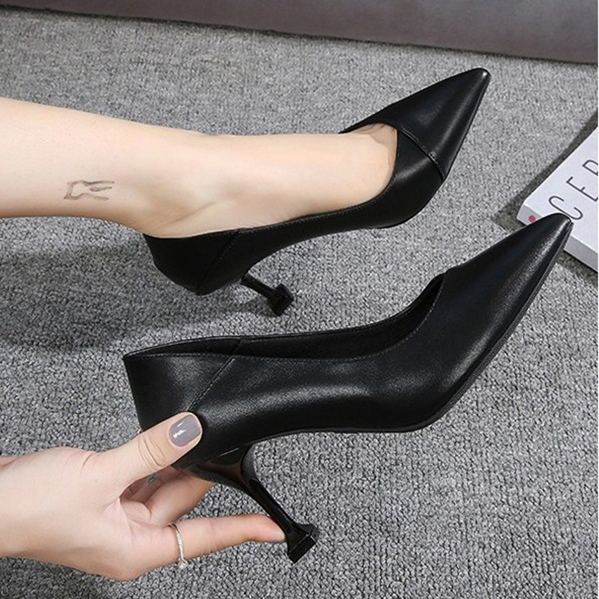 Giày cao got. Giày cao gót 7 cm. Giày cao gót xếp mũi màu đen