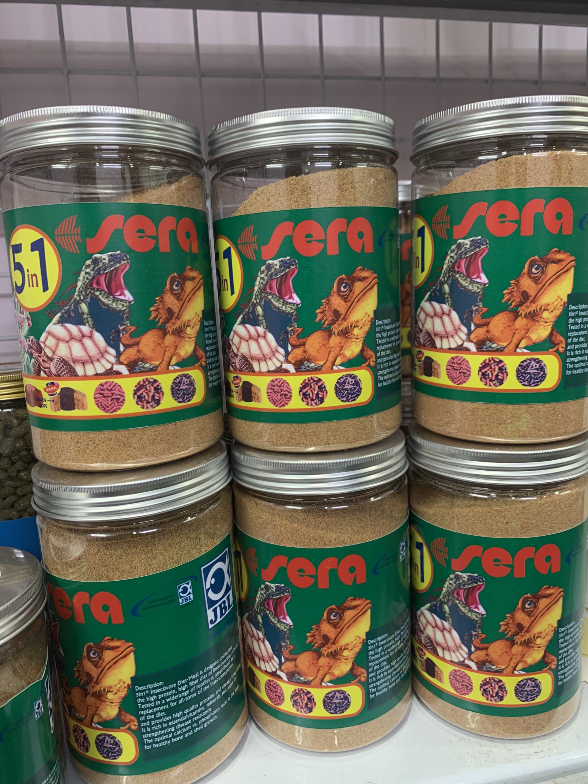 Vitamin 5in1 là tổng hợp 5 loại hạt của sera trộn lại hộp 500g