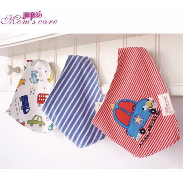 Sét 3 yếm Mom's care dành cho bé size 0-4 tuổi .