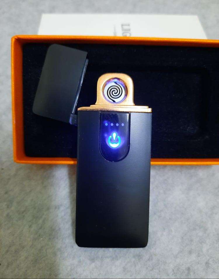 Bật Lửa Điện Cảm Ứng Vân Tay Đen Bóng ( Có Hộp, Sạc Điện)