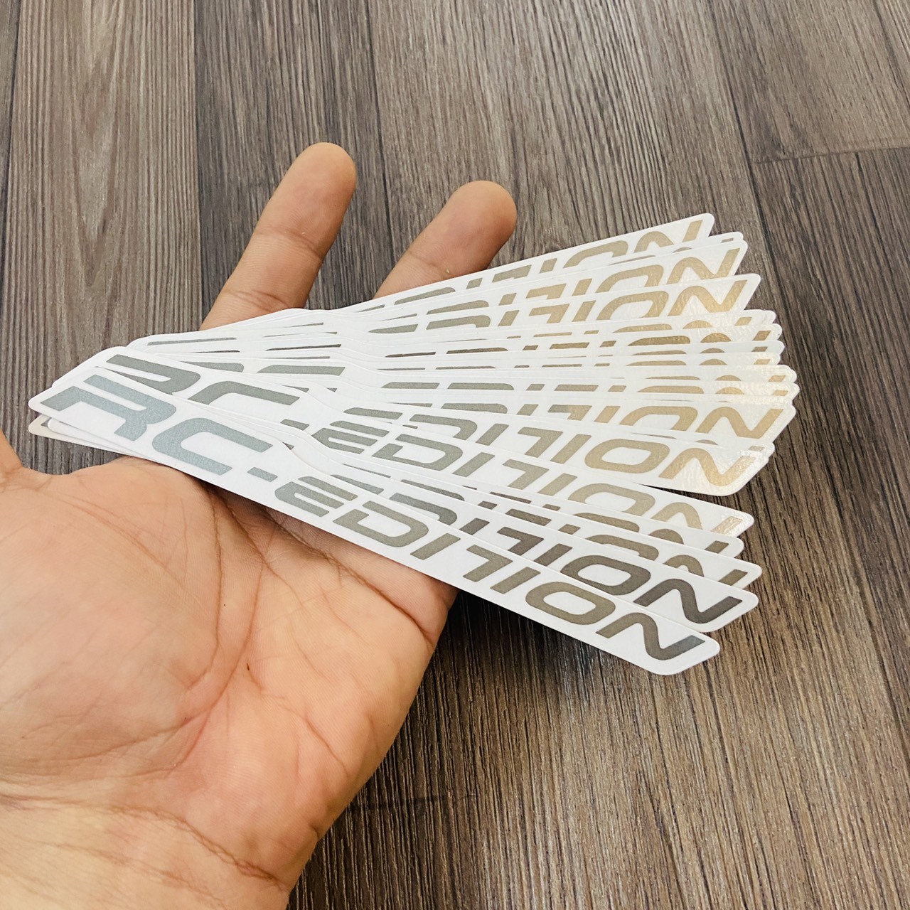 Tem dán phuộc kiểu rc edition in lụa siêu sắc nét