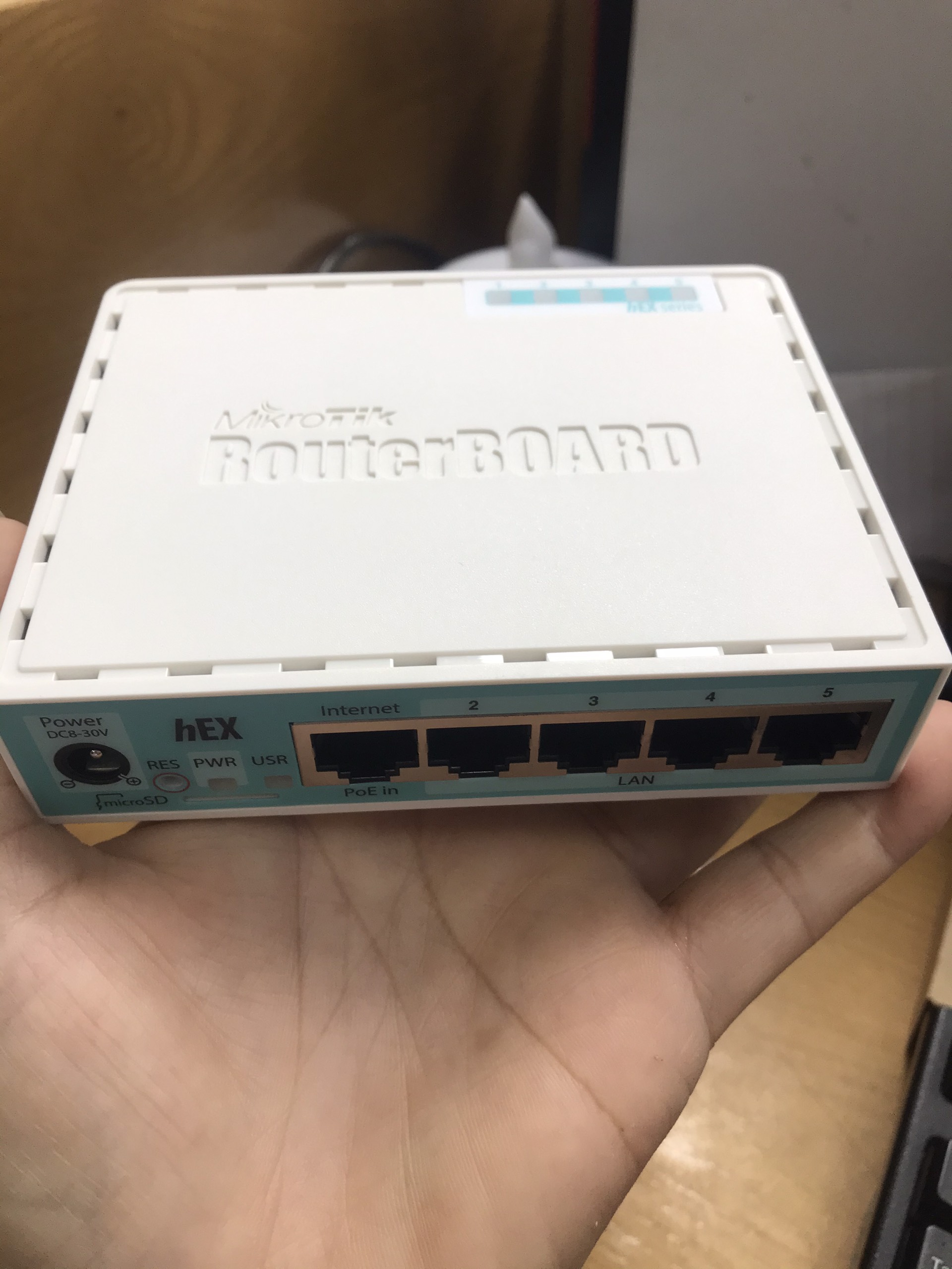 Thiết bị router cân bằng tải mikrotik rb750gr3 - hàng chính hãng rb750