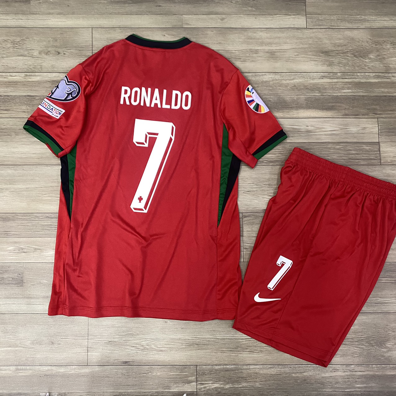 Bộ quần áo bóng đá Bồ Đào Nha đỏ EURO2024 in tên RONALDO số 7