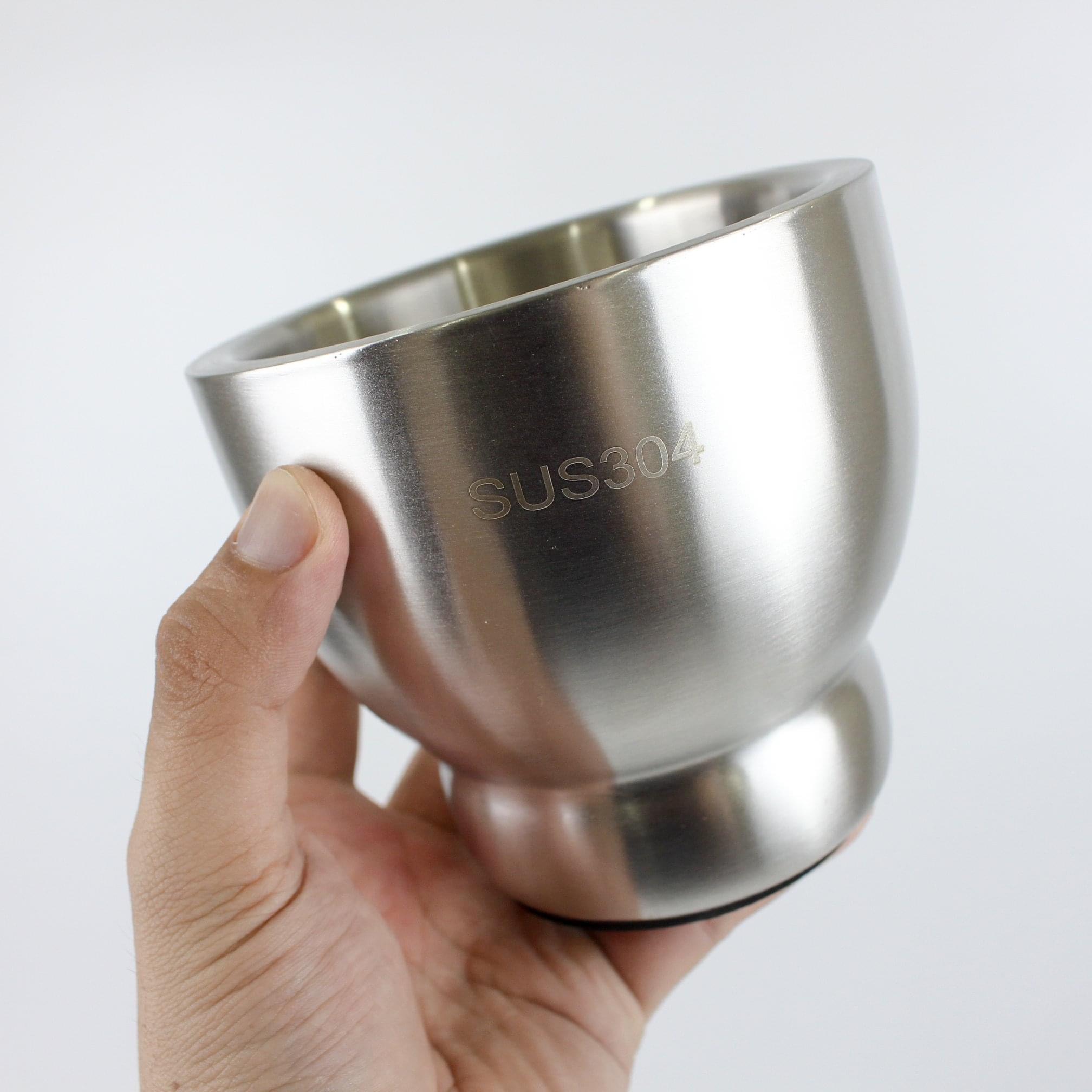 Bộ Cối, chày Inox 304. Nặng 1.8 - 2.8kg. Dung tích 450ml700ml. chày dài 15-18 cm. lòng cối cao 7-9cm. chiều cao của cối 8.5cm. Đế chống trượt và nắp đậy cối