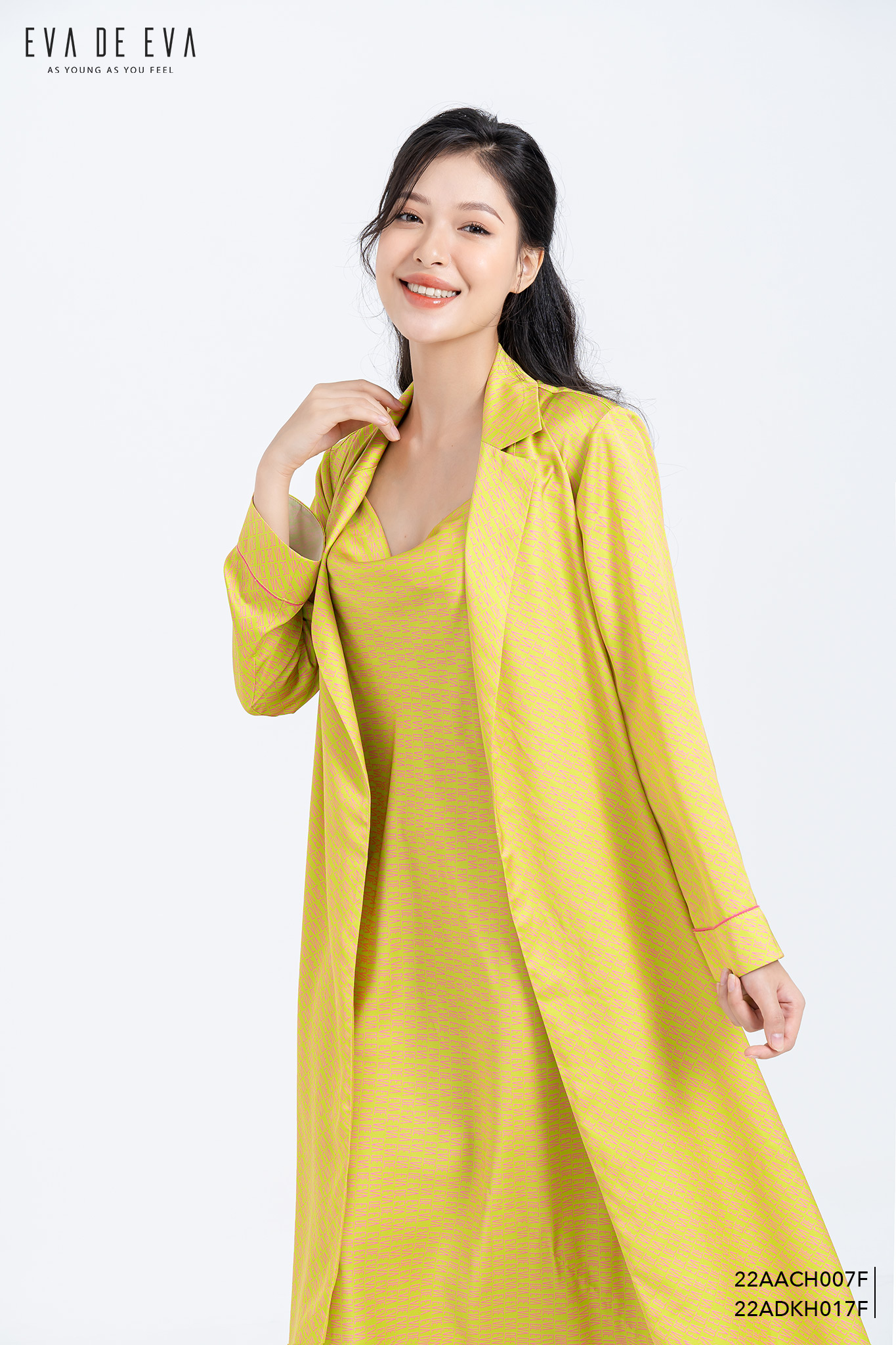 Áo choàng ngủ nữ lụa dáng dài cổ vest eva de eva 22aach007f