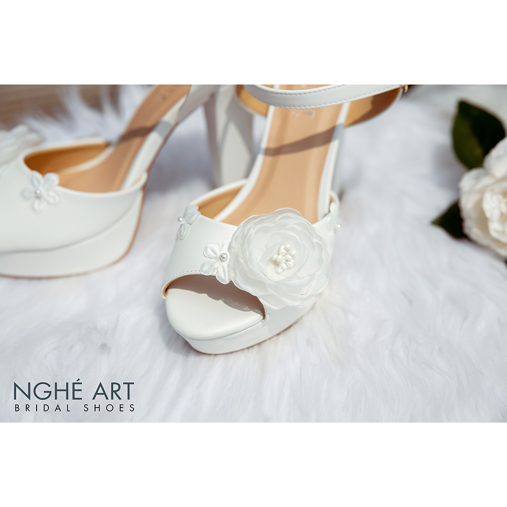 Giày cưới Nghé Art cao gót mũi đúp đính hoa 255