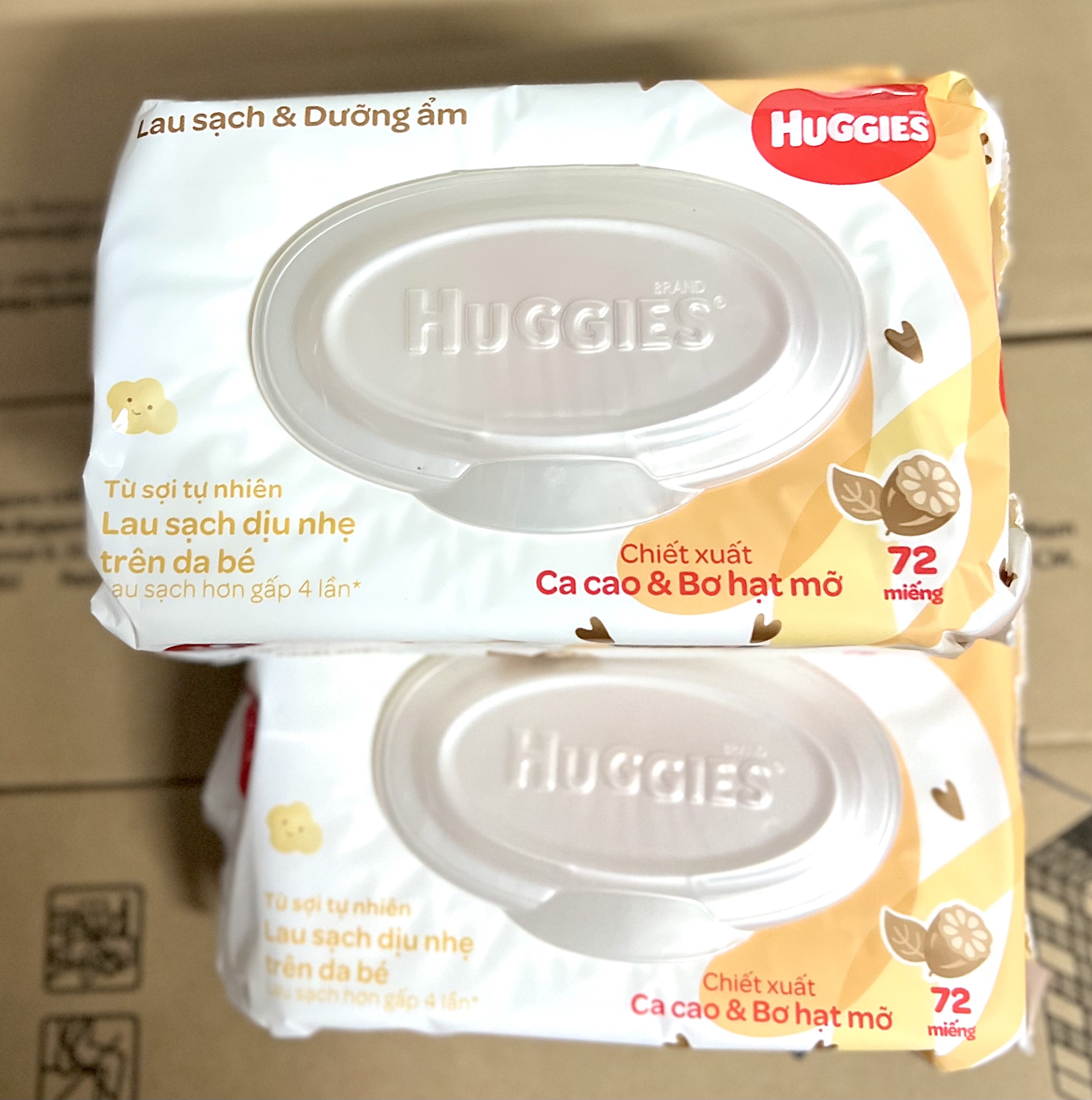Khăn ướt Huggies chiết xuất Ca cao và Bơ hạt mỡ gói 72 miếng