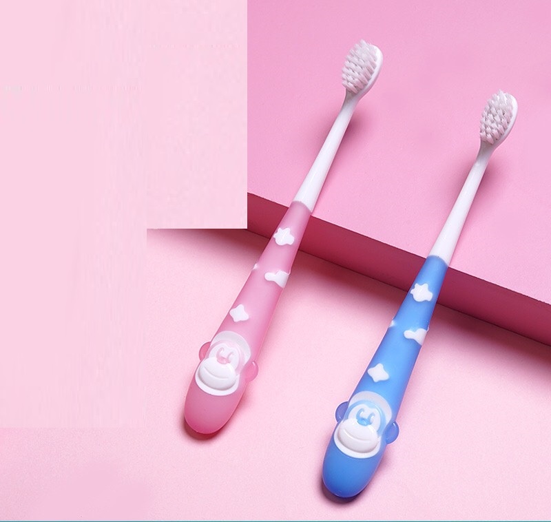 BÀN CHẢI ĐÁNH RĂNG MỀM MẠI CHO BÉ TỪ 3-12 TUỔI