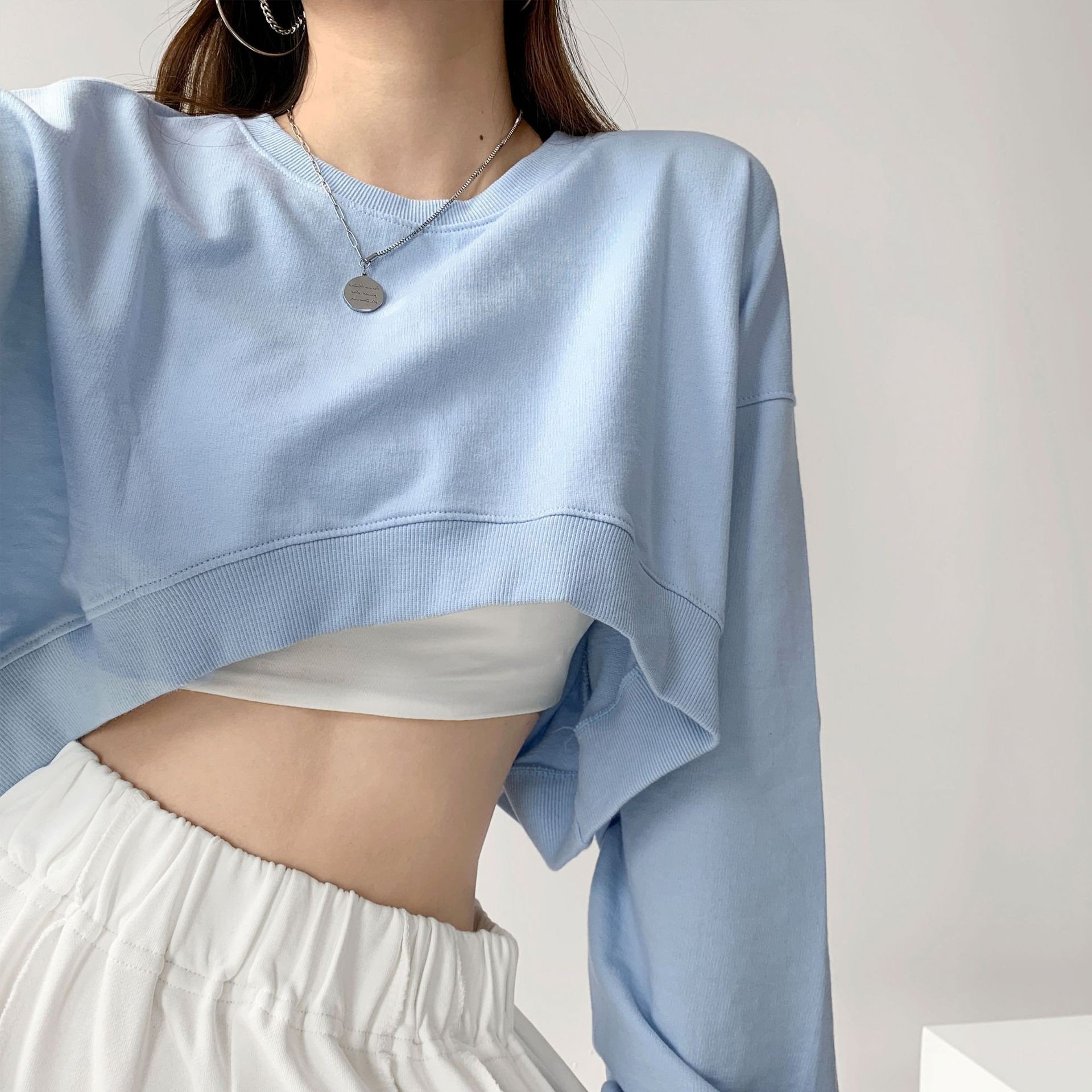 Áo croptop vải da cá dày mịn form thụng, Áo thun cho nữ tay dài cổ tròn dáng ngắn 3 màu trơn basic xinh sỉu Xuongmaythaothuy