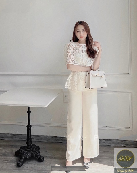 Set áo ren nữ tiểu thư cổ vuông kèm quần suông ống rộng bánh bèo đi tiệc cưới Hàn Quốc