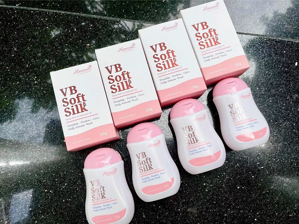 Dung dịch vệ sinh phụ nữ vb soft silk hồng 150g