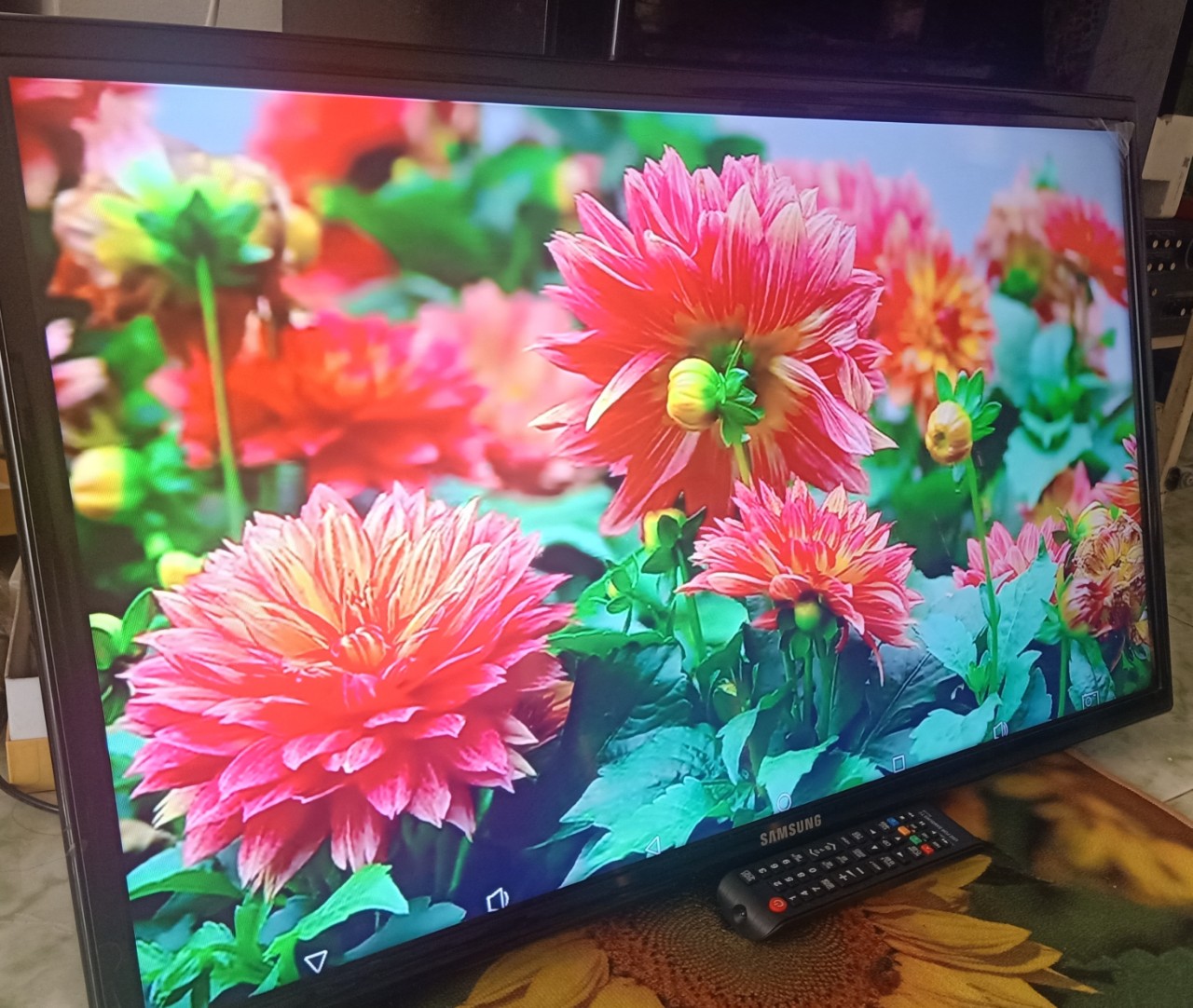 [tivi samsung led 32" treo tường tặng kèm bat treo tường & full phụ kiện] led tivi samsung.