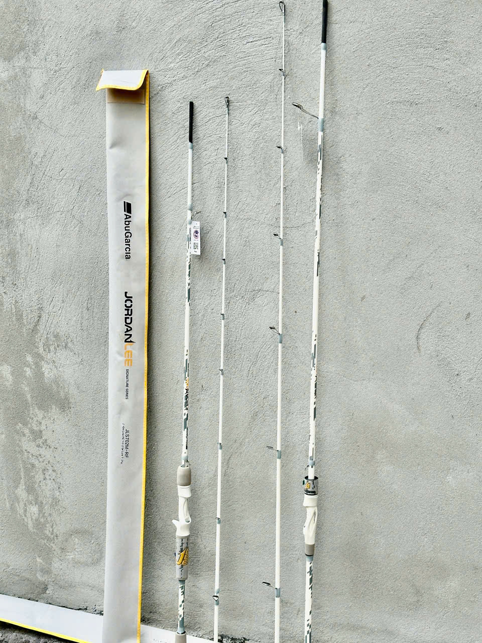 CẦN LURE ABU JORDAN PHÔI CACBON KHOEN FUJI ĐẦU PU CHỐNG XOẮN ĐỘ CỨNG M TẢI CÁ KHỎE