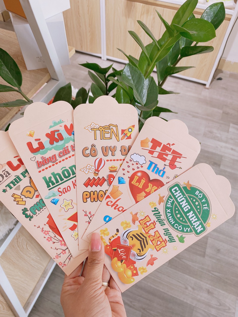Bao lì xì 2022 hot trend, lì xì độc lạ giá sỉ rẻ màu đỏ đẹp tết 2022