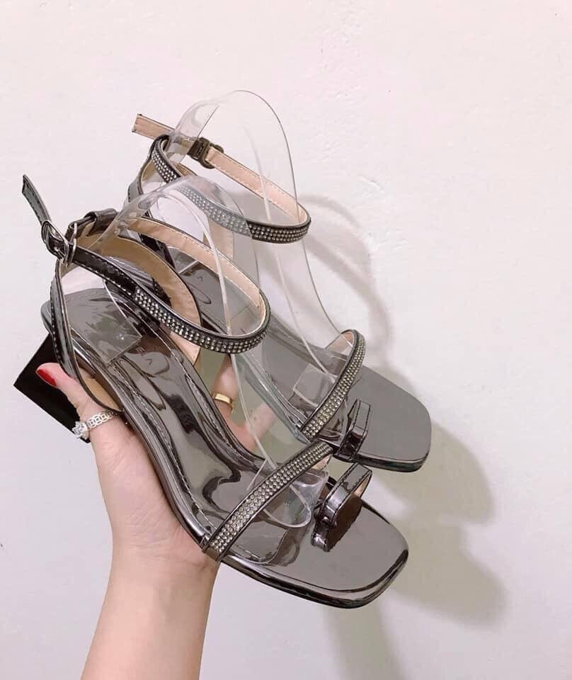 Dép nữ sandal cao gót 5 phân xỏ ngón đá thời trang trẻ trung 4 màu đen,chì,bạc,vàng